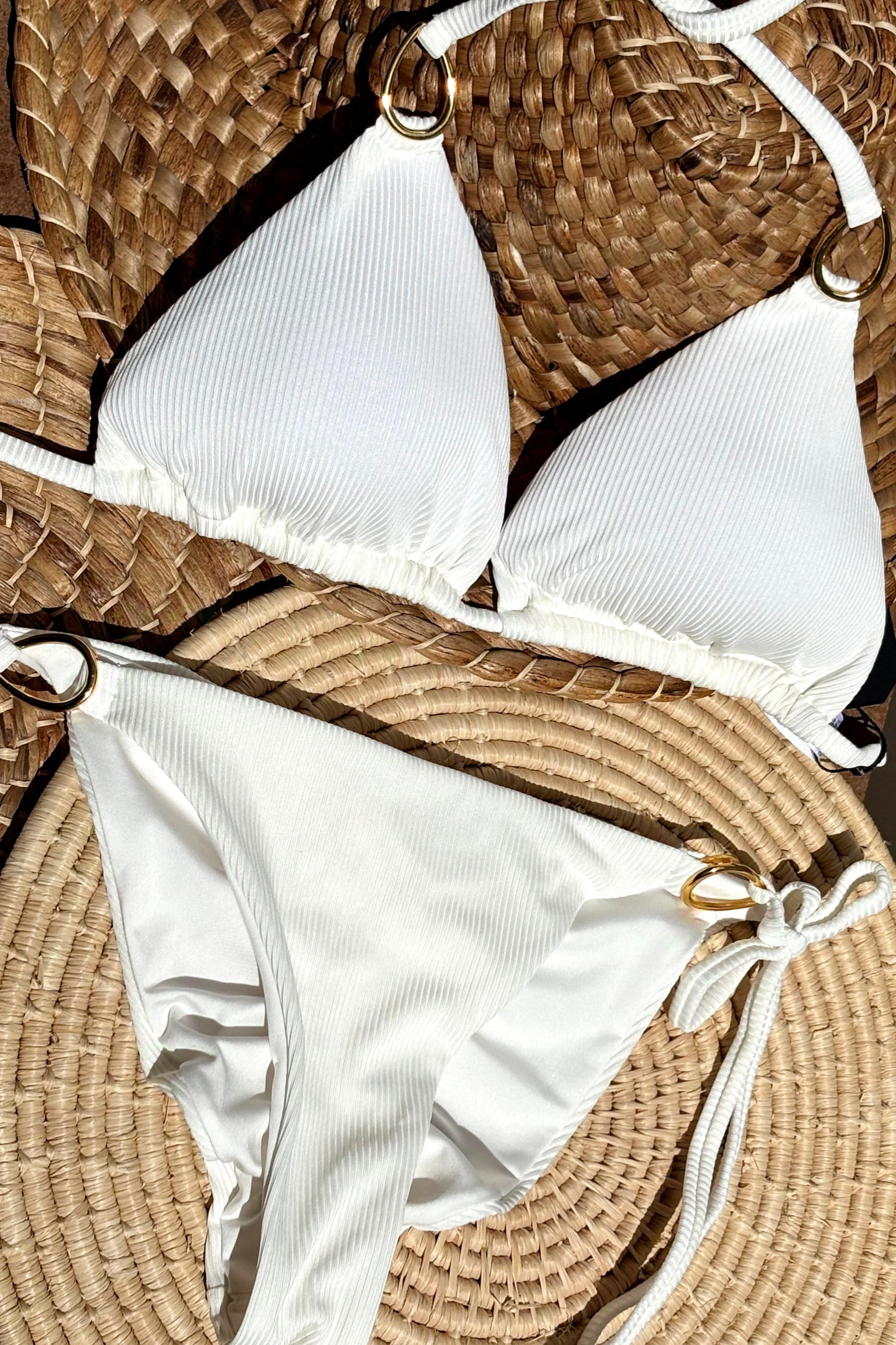 Beach Fashion Only Witte Geribbelde Triangel Bikini Beach Fashion Only Witte Geribbelde Triangel Bikini