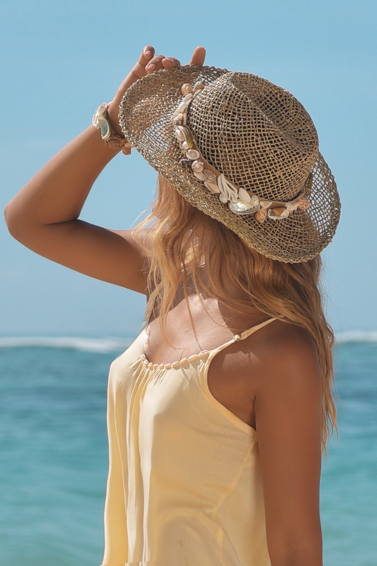 Hot Lava Hat The Beach Naturel