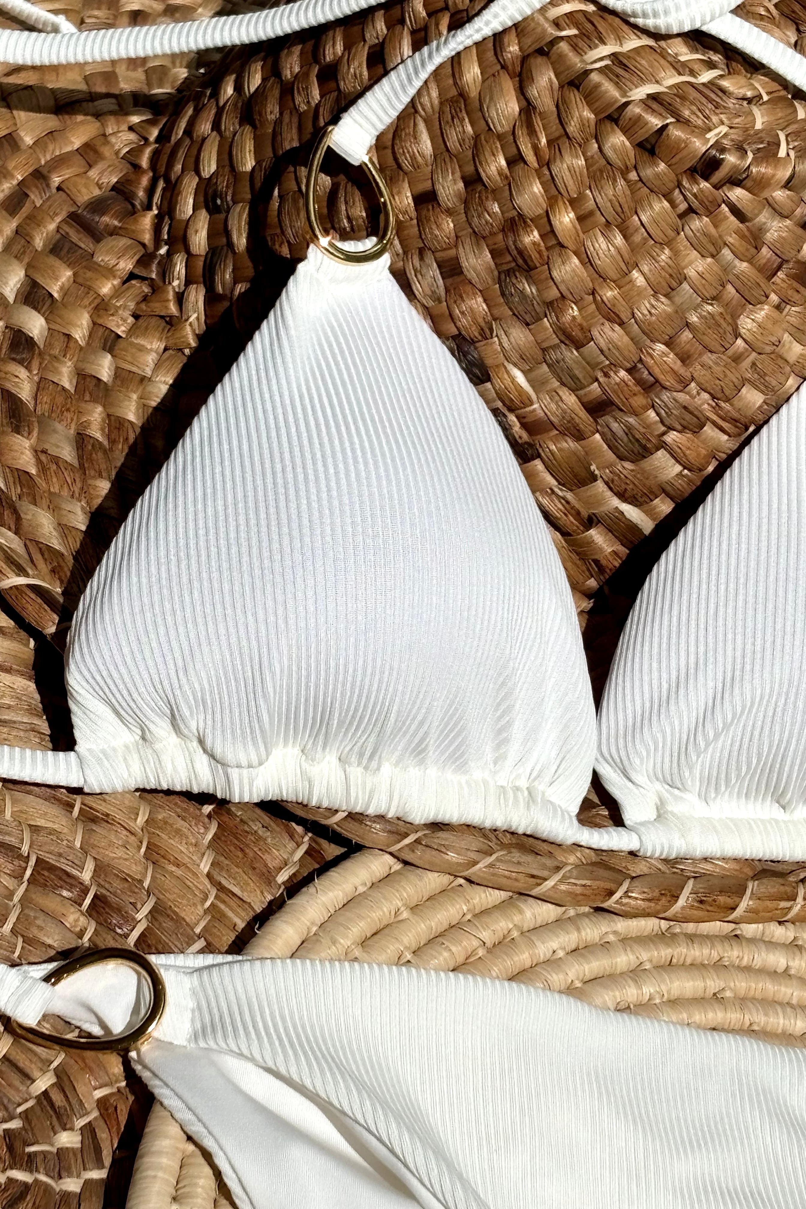 Beach Fashion Only Witte Geribbelde Triangel Bikini Beach Fashion Only Witte Geribbelde Triangel Bikini