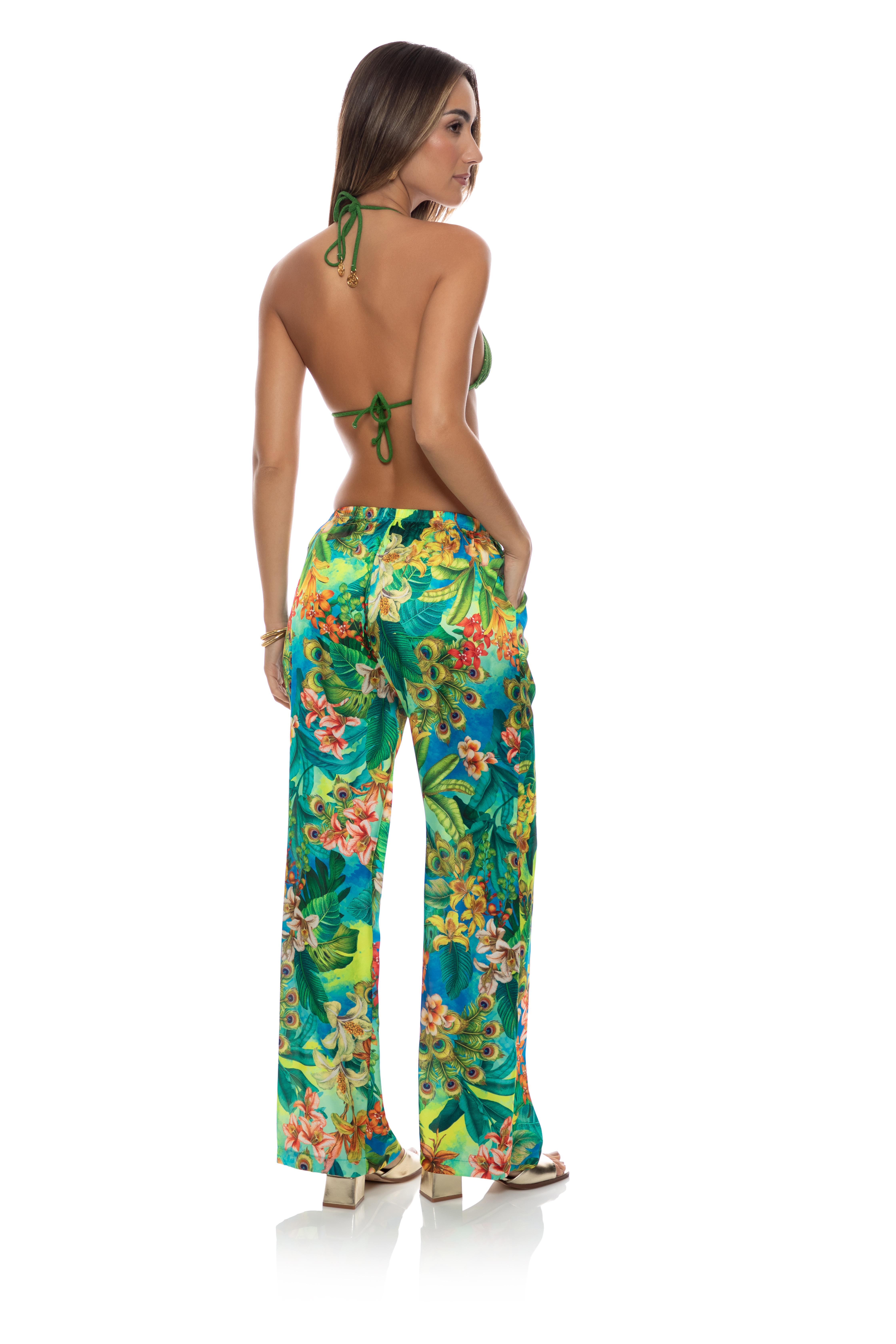 Luli Fama Peacock Affair Strandbroek