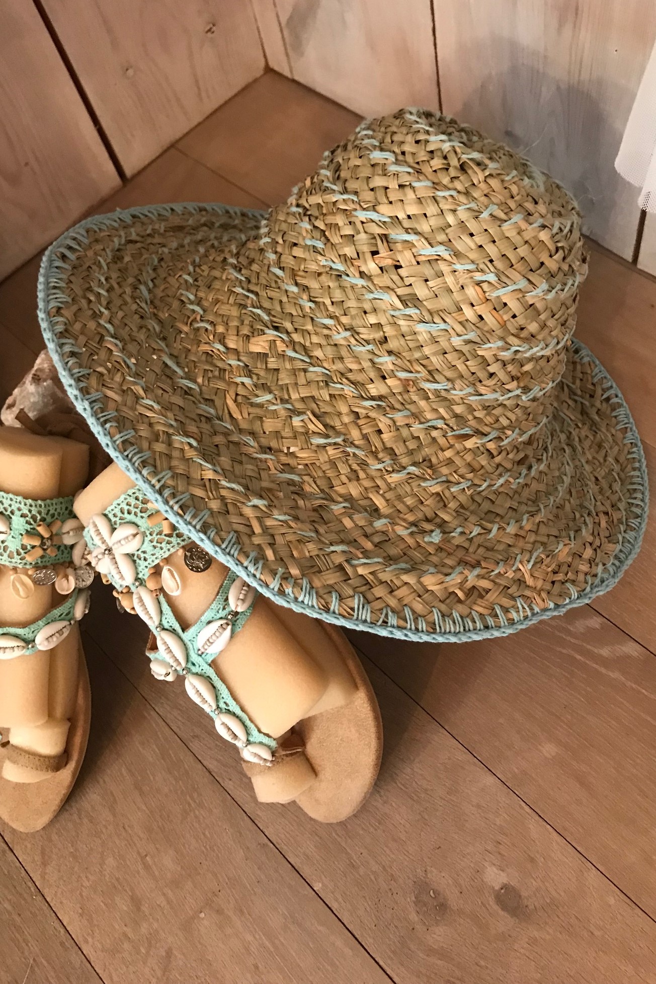 Hot Lava Crochet & Zeegras Hoed Azure