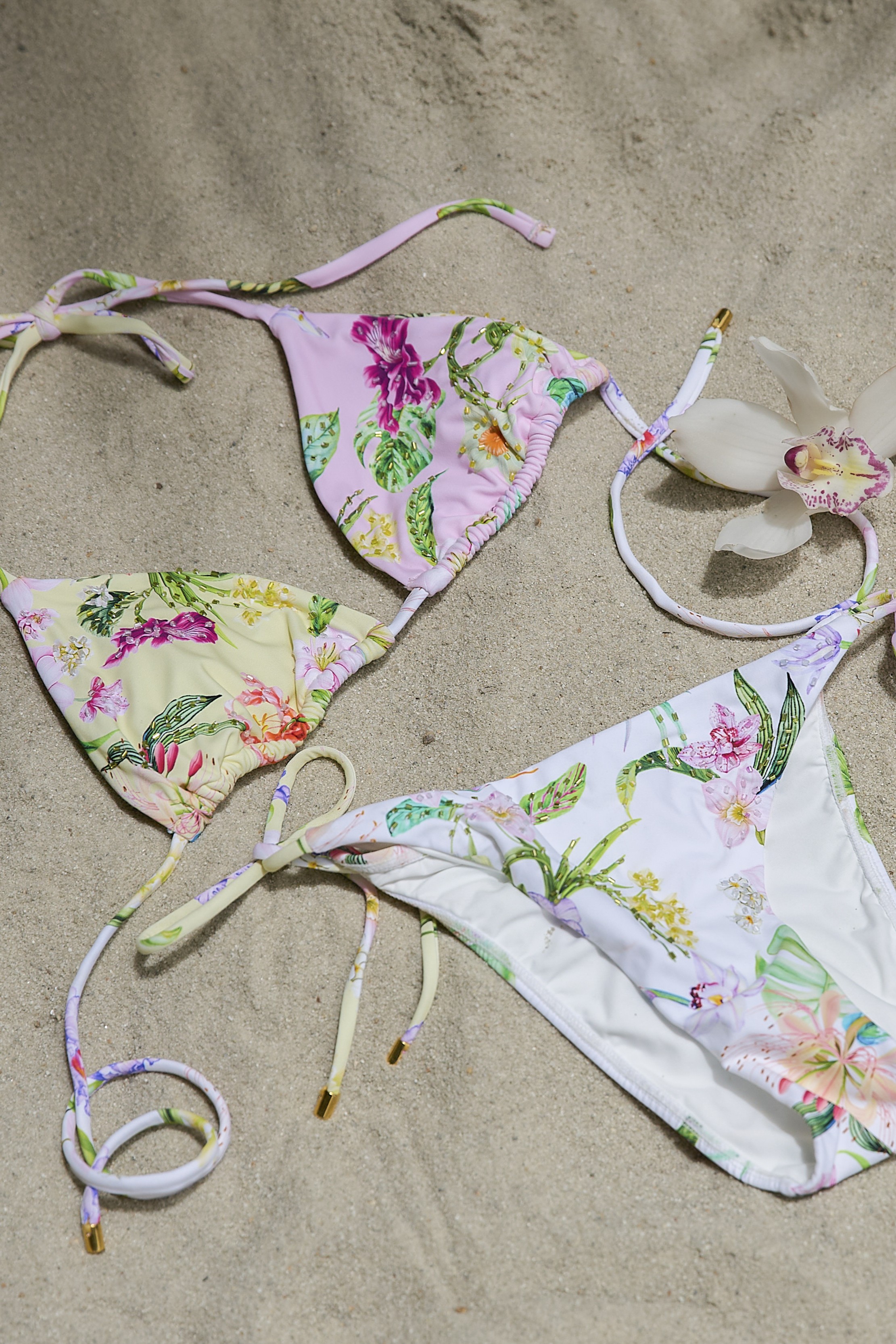 PQ Swim Paradise Bloom Geborduurde Luxe Triangel Bikini